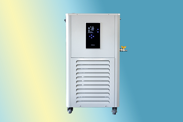 在提取金银花绿原酸实验中低温冷却循环泵可以显著提高效率